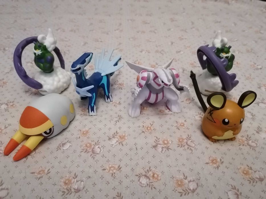Vendo ou Troco Bonecos Pokémon!