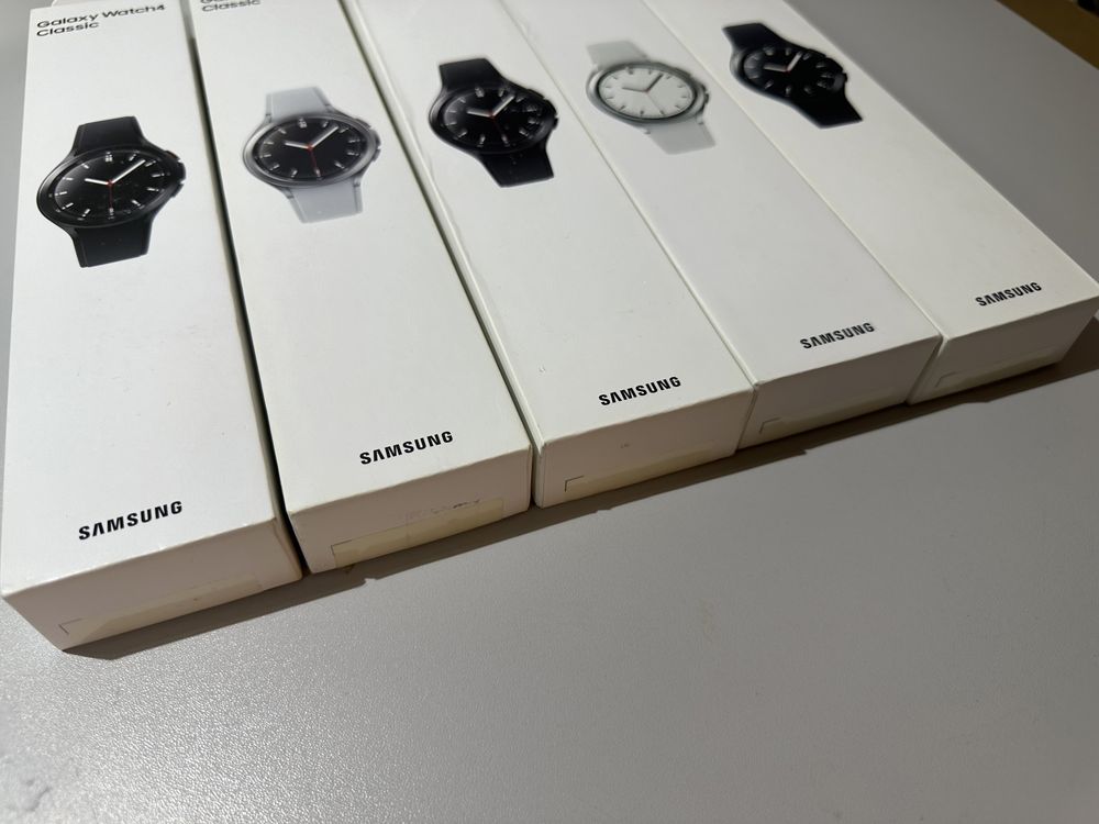 Zegarek Samsung Galaxy Watch4 Classic silver i black