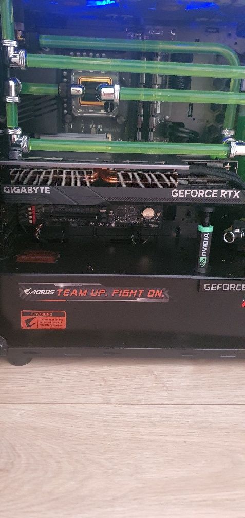 Gigabyte RTX 4070TI SUPER 16GB ddr6 windforce max oc