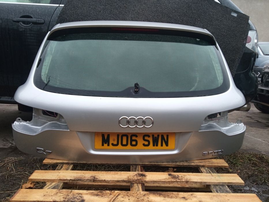 Кришка багажника задня ляда задні двері Audi Q7 Ауді Ауди Кю7 Ку7