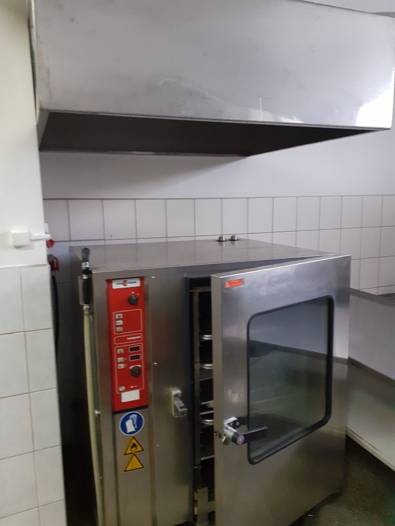 Piec konwekcyjno parowy