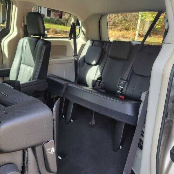 2016 Chrysler Town and Country