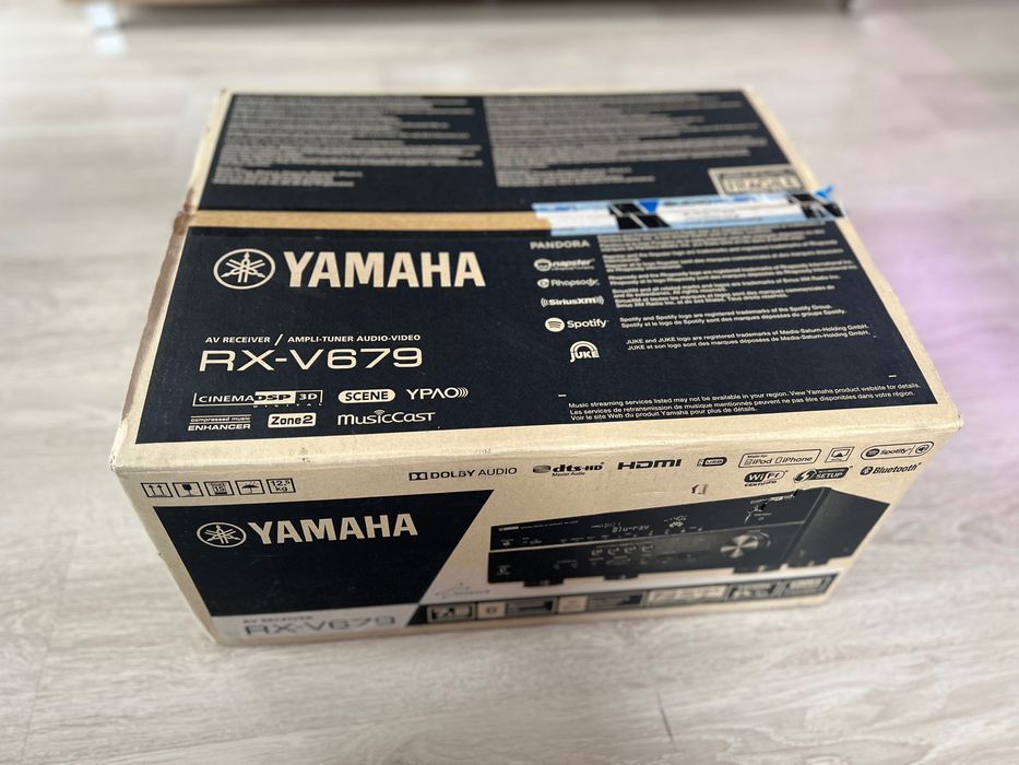 Amplituner Yamaha MusicCast RX-V679 (czarny)