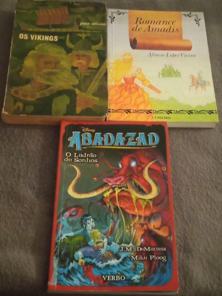 Vários Livros Juvenis Usados