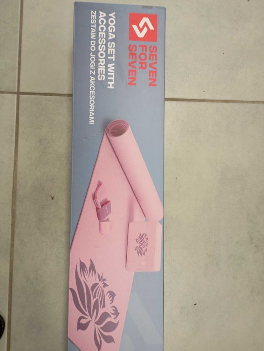 Zestaw do jogi z akcesoriami Seven for 7