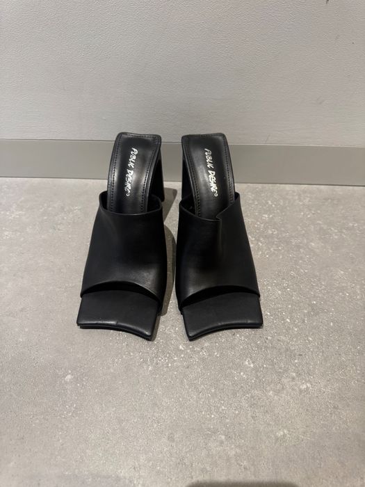 Жіночі шльопанці на каблуку