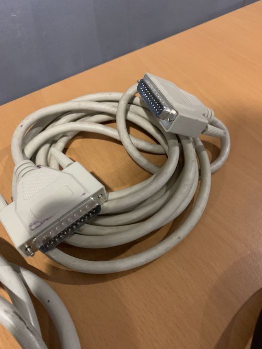 4x Cabos Scart + 2x cabos de série impressoras + oferta pack brindes