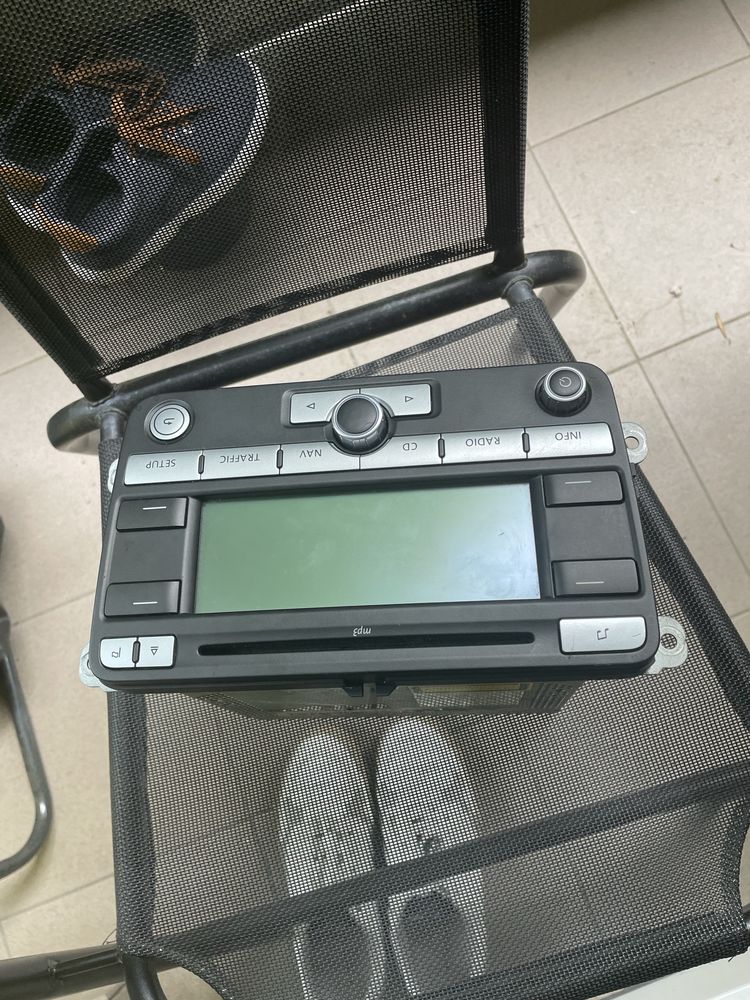 Radio samochodowe uszkodzone