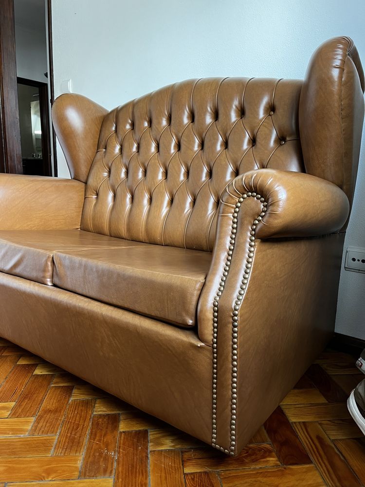 Sofá-cama Chesterfield em pele genuína 2 lugares em tom castanho