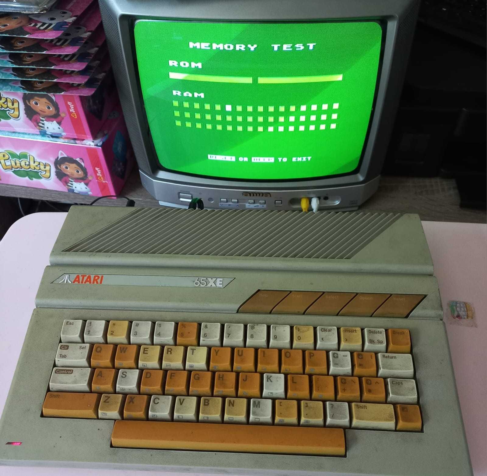 Atari 65XE sama jednostka prezent SPRAWNA