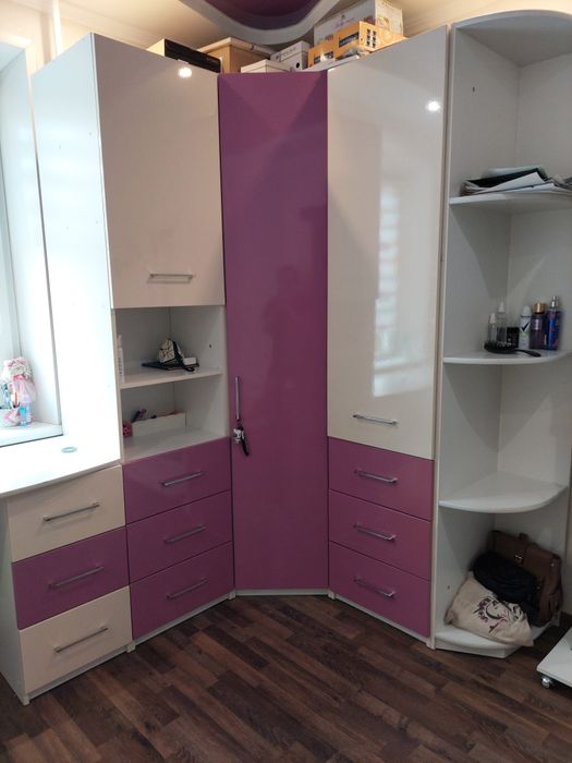 Дитячі меблі для дівчинки