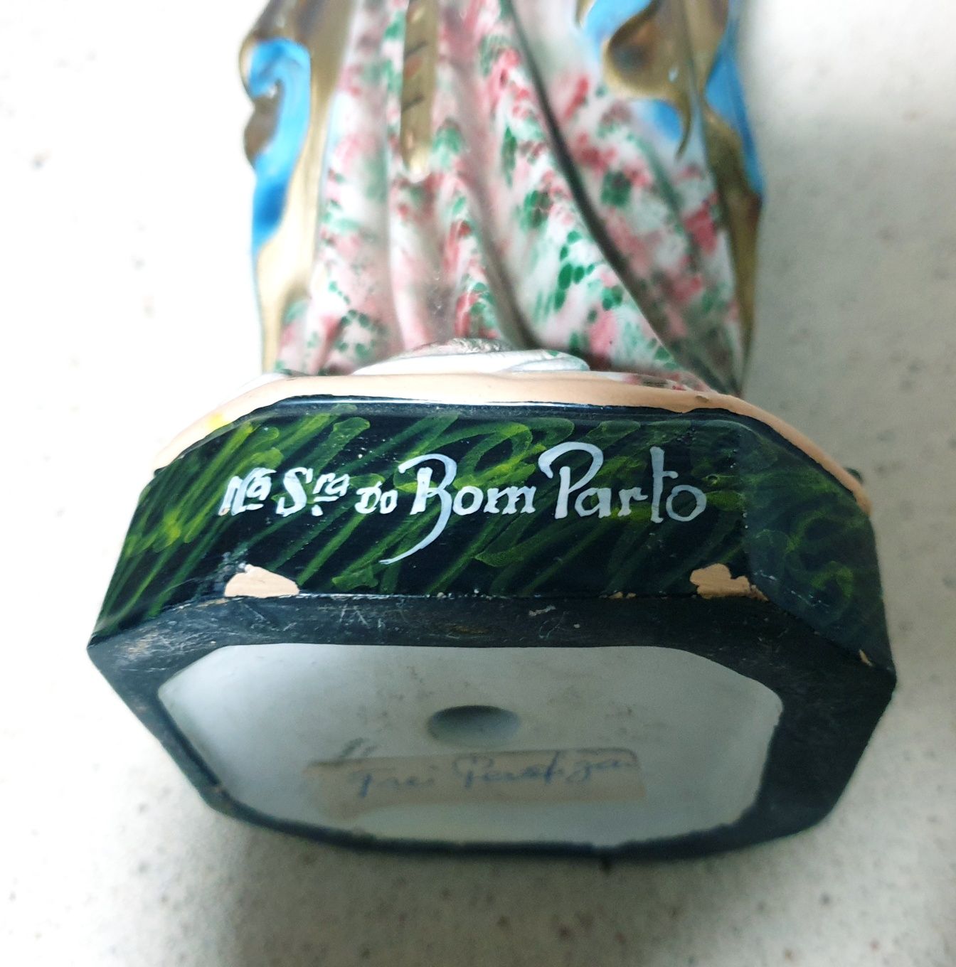 Antiga figura da N. S. do Bom Parto em ceramica com olhos em vidro
