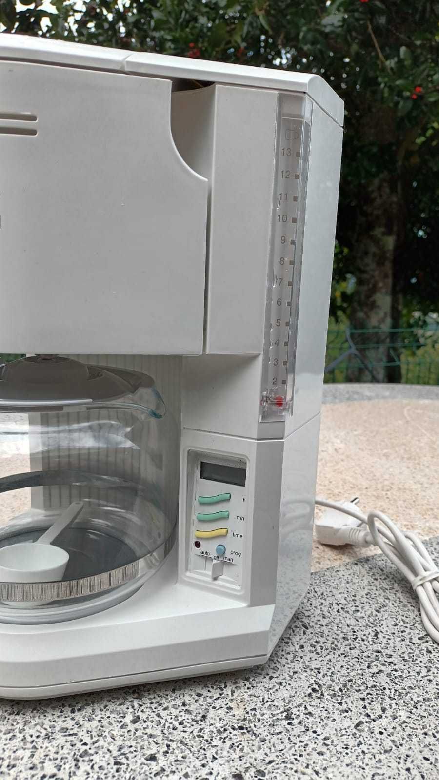 Maquina de café automático