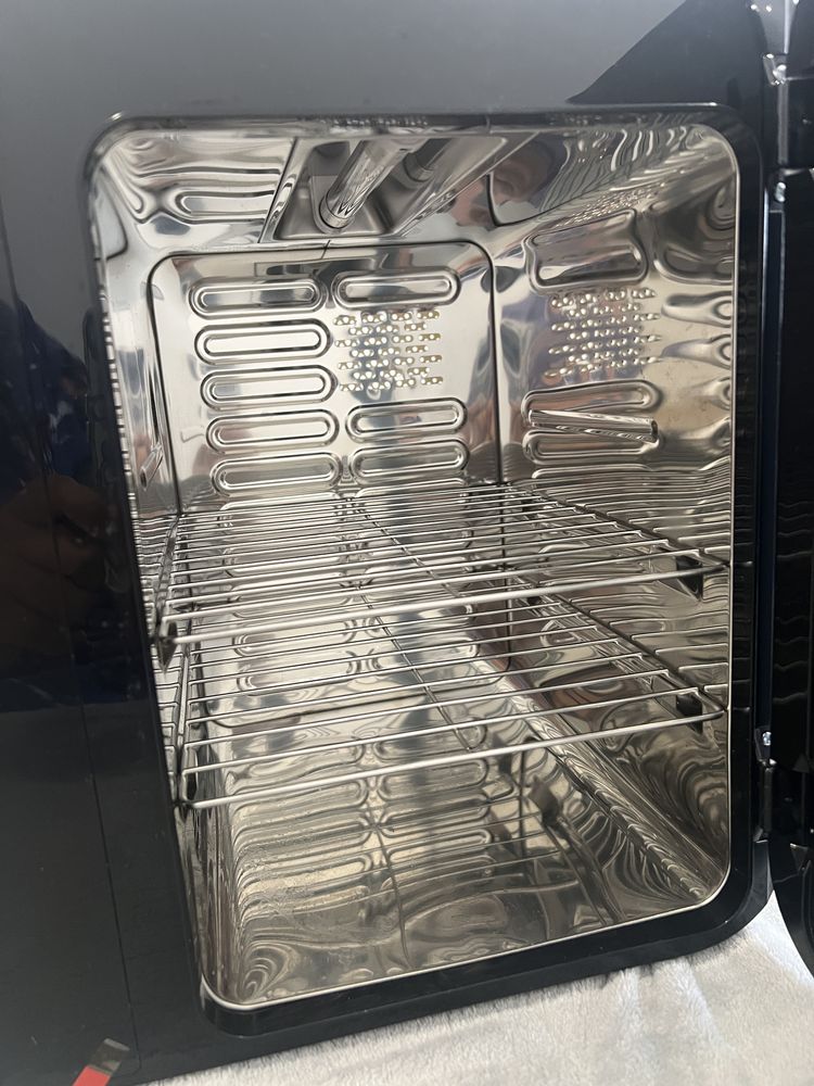 Esterilizador e secador de biberões