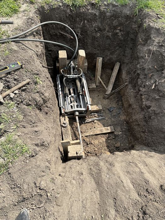 Прокол грунта / Безтраншейная прокладка коммуникаций.
