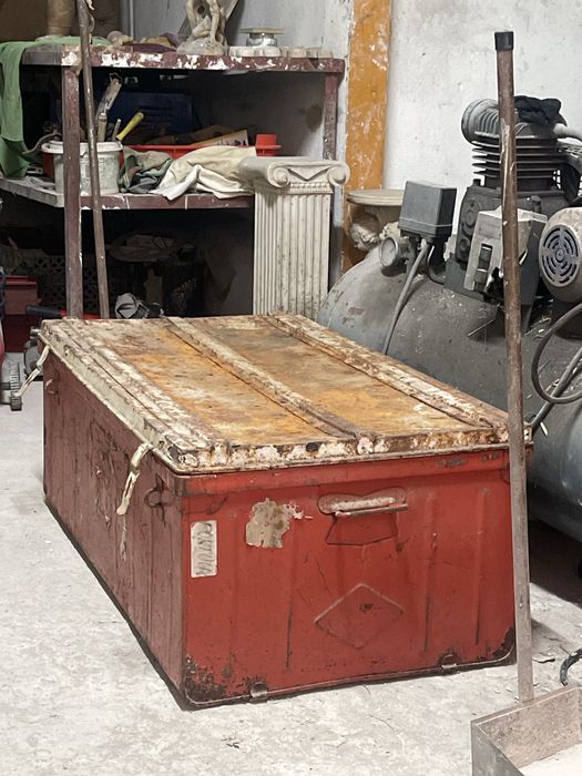 Mala de Metal Vintage – Antiga TAP – Rara!