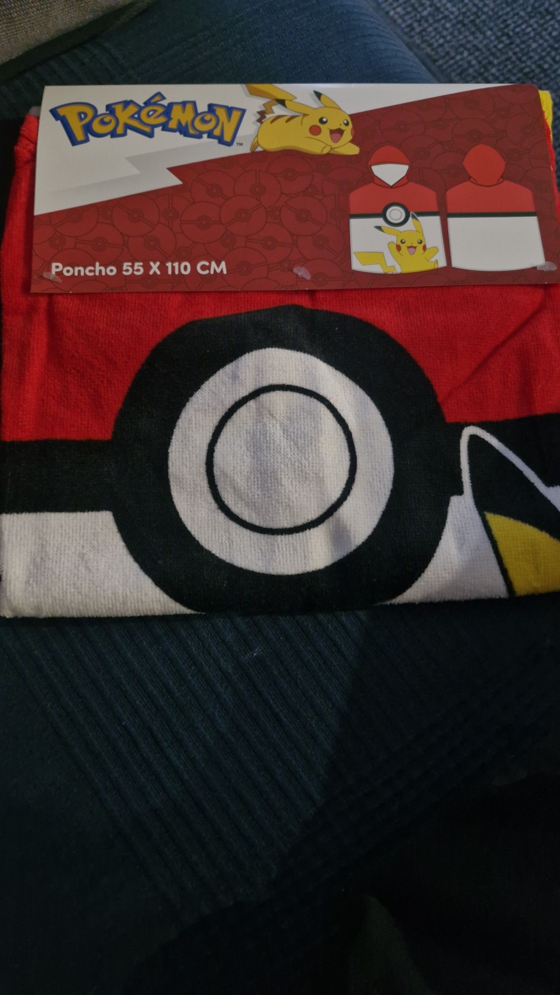 Ręcznik kąpielowy. Ponczo ,pikachu
