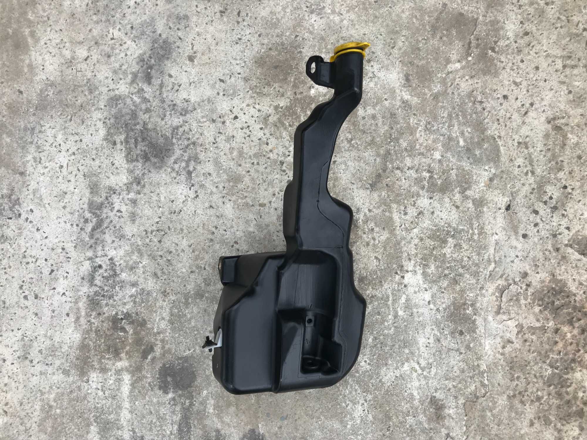 Бачок омивача Opel Astra H/Zafira B