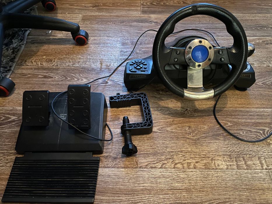 Продам игровой руль
