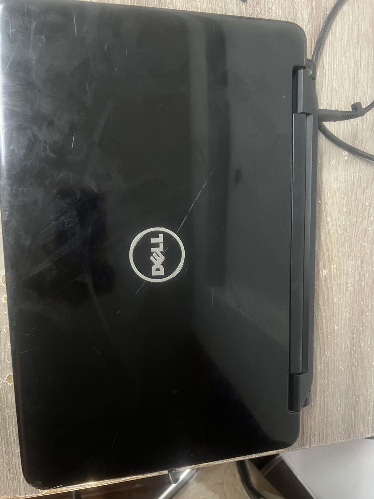 Portatil dell core i3 com carregador beteria viciada