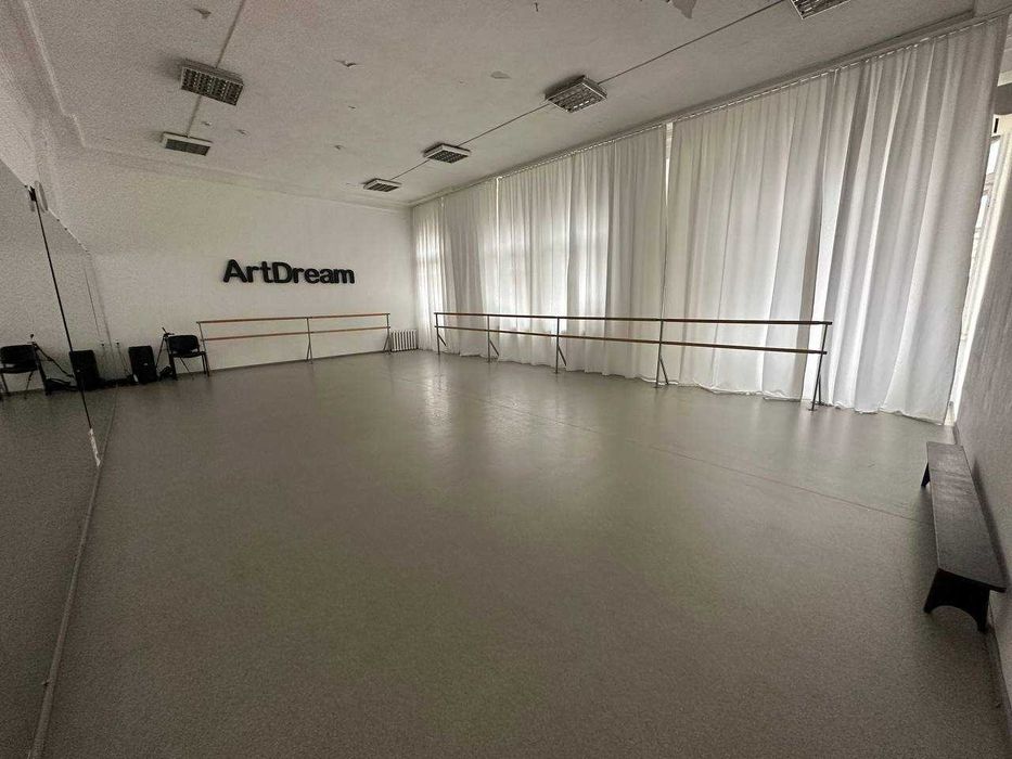 Здам Танцювальний зал погодинно у Центрі м. Дніпро, 100м 80 та 60м