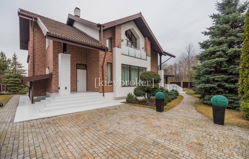 Продам будинок закрита вулиця 650м2 з ремонтом Гореничі Стоянка Ліс