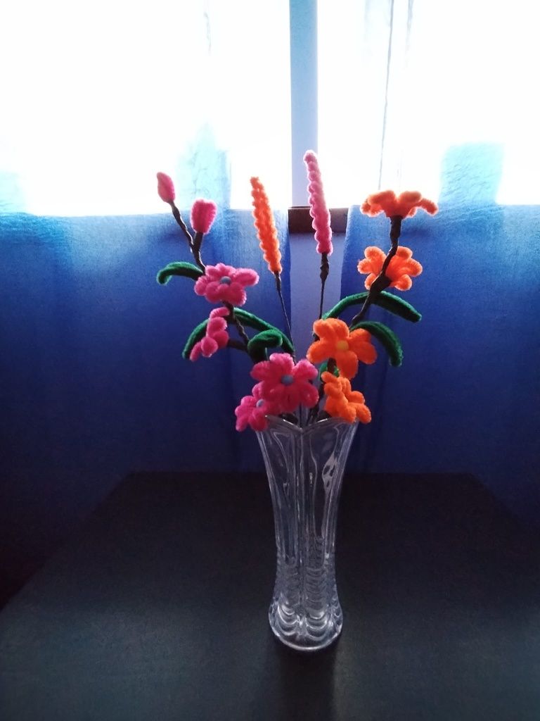 Vendo flores eternas, de qualquer cor para todas as ocasiões