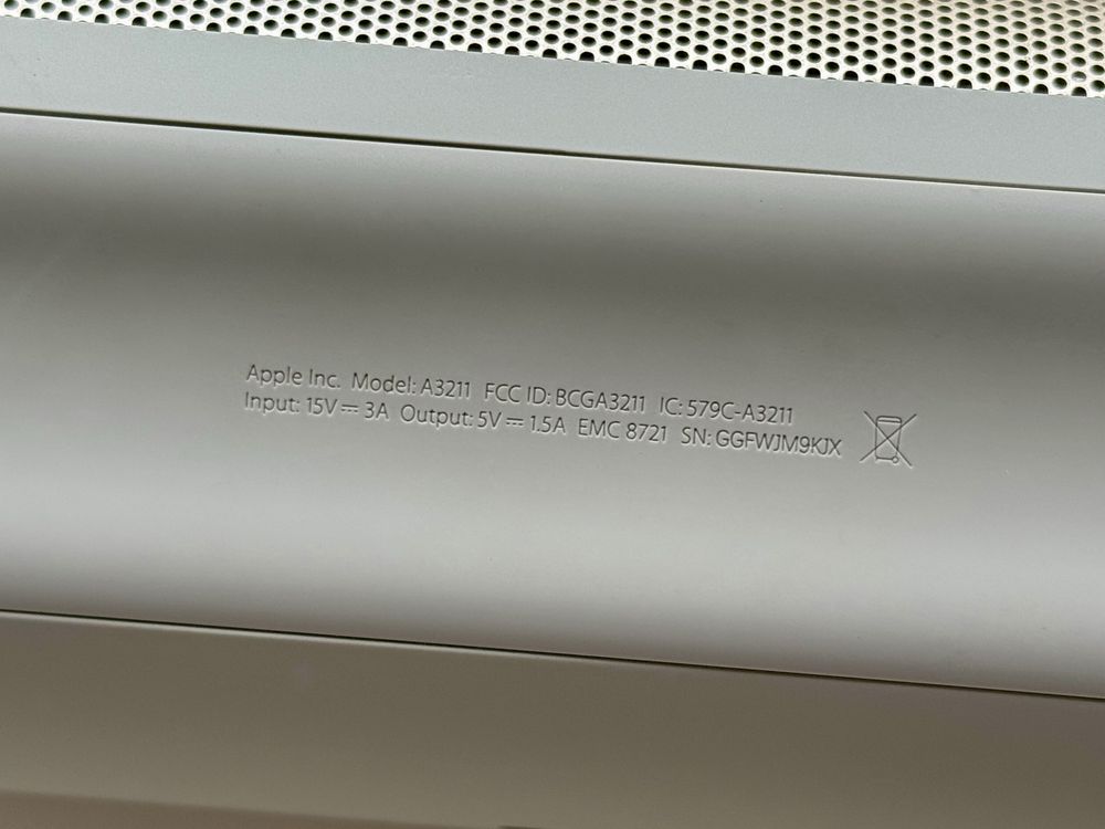 Колонка Beats Pill 2024