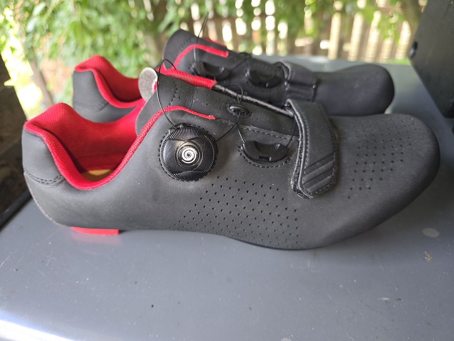 Велосипедні туфлі для шосейного велосипеду ПОНЧИ КИНГ.