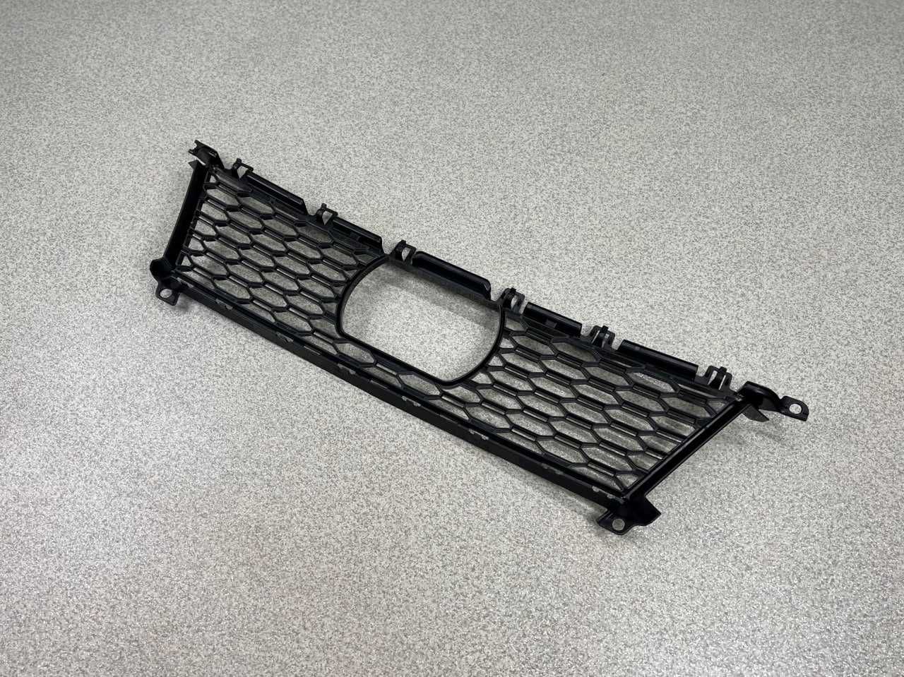 Решітка бампера центральна радар BMW 3 (G20/G21) M-pak 51118069368