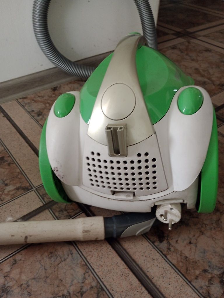 Odkurzacz bezworek Hover