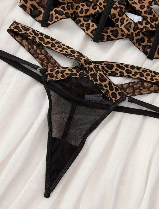 Леопардова білизна, L