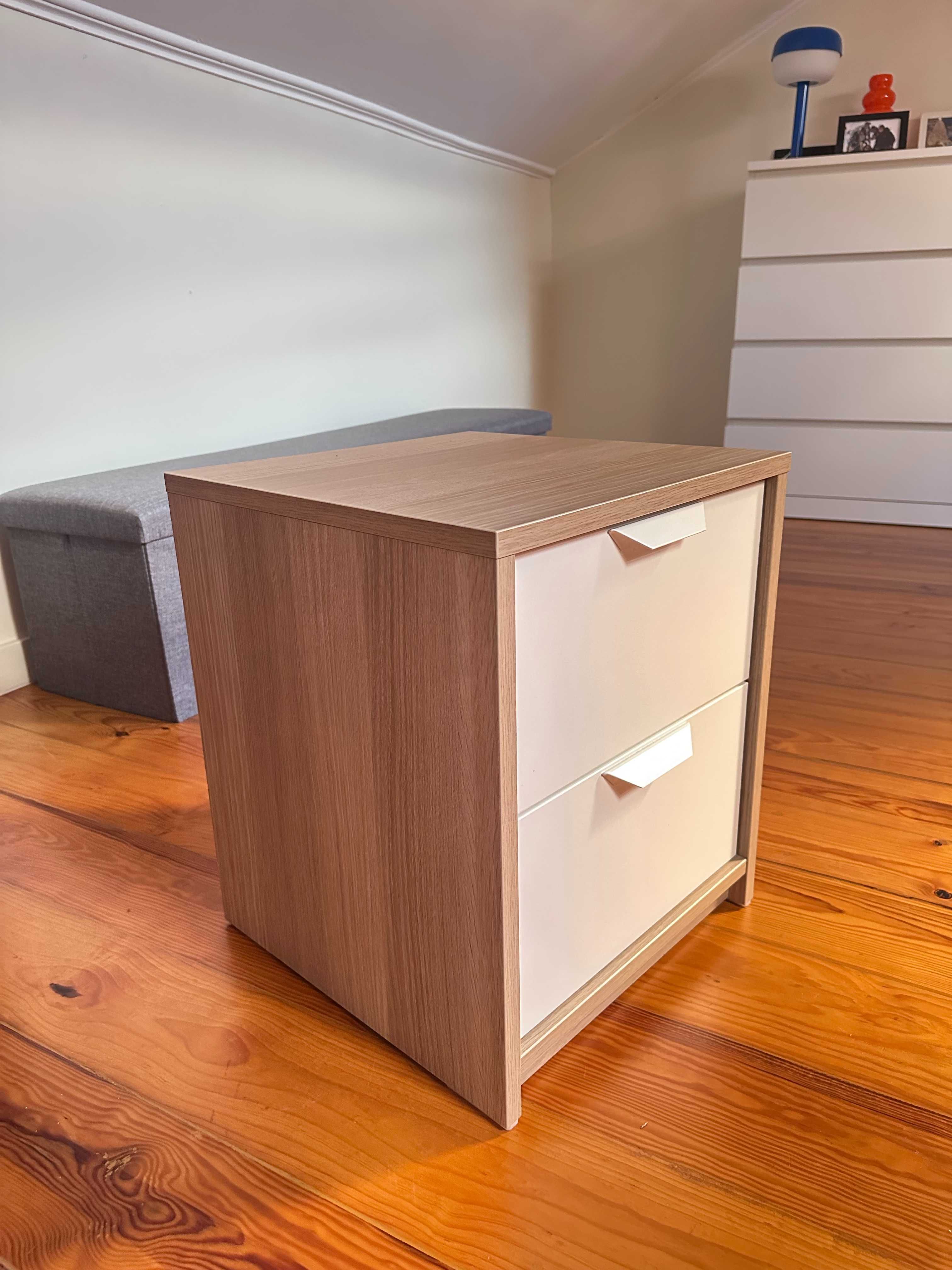 Mesa de Cabeceira IKEA ASKVOLL