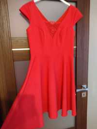 Czerwona sukienka 40