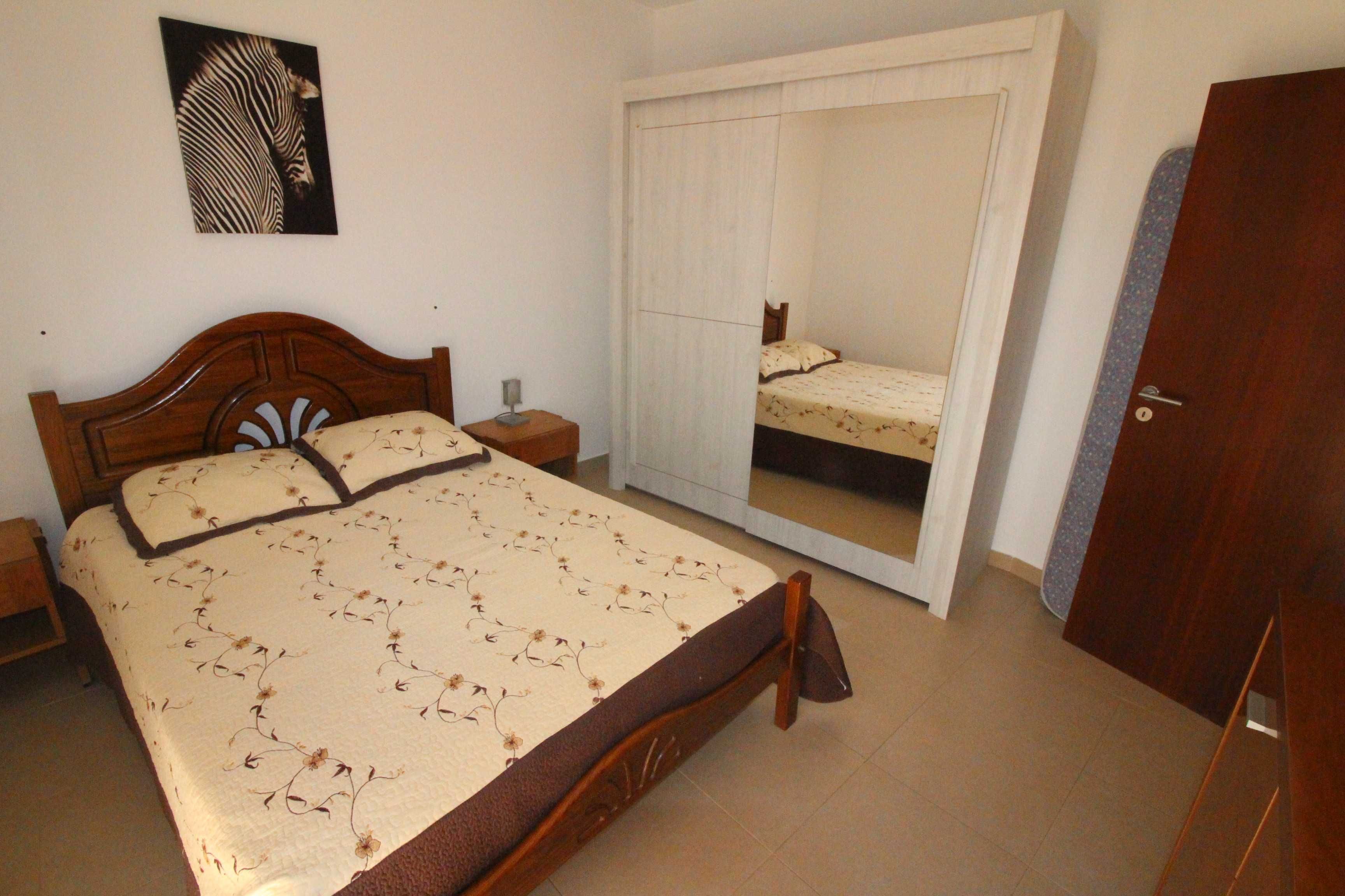 Armação de Pêra T2 Renovado, terraço privado, Praia Pescadores