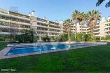 Apartamento T4 de Luxo | Condomínio Fechado |Piscina | Campo de Ténis