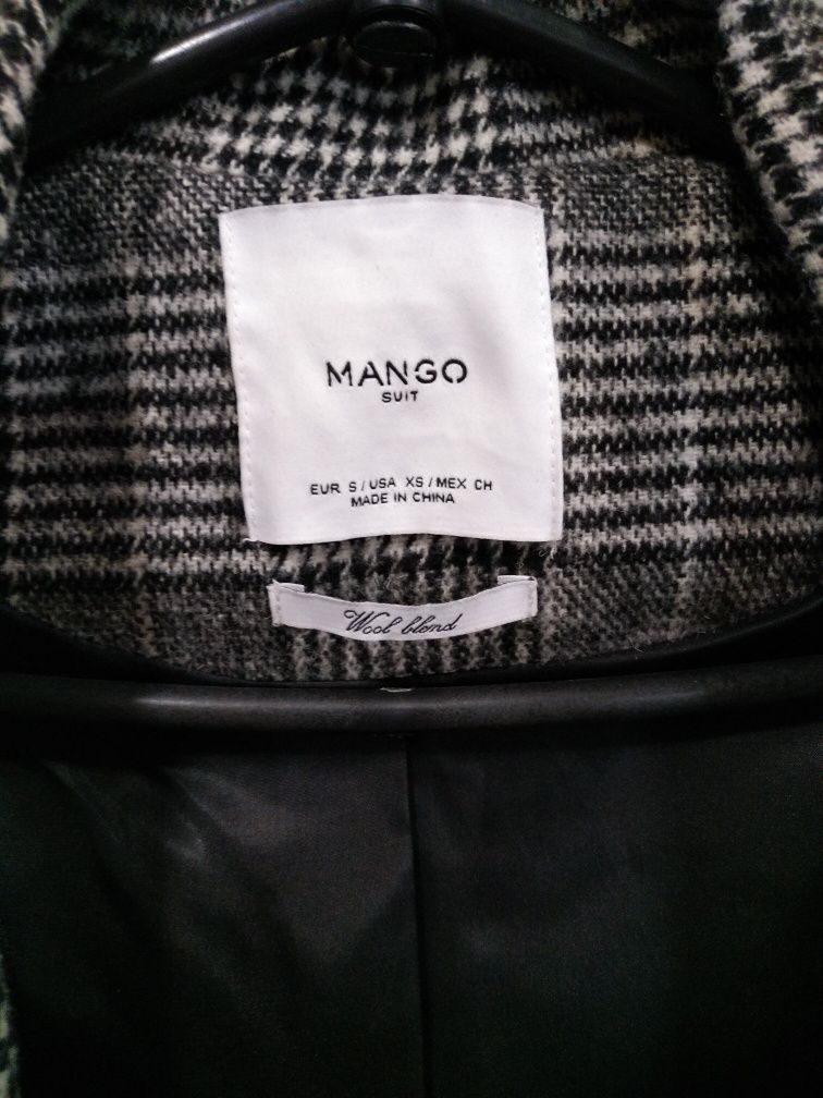 Продам пальто женское в клетку,  Mango