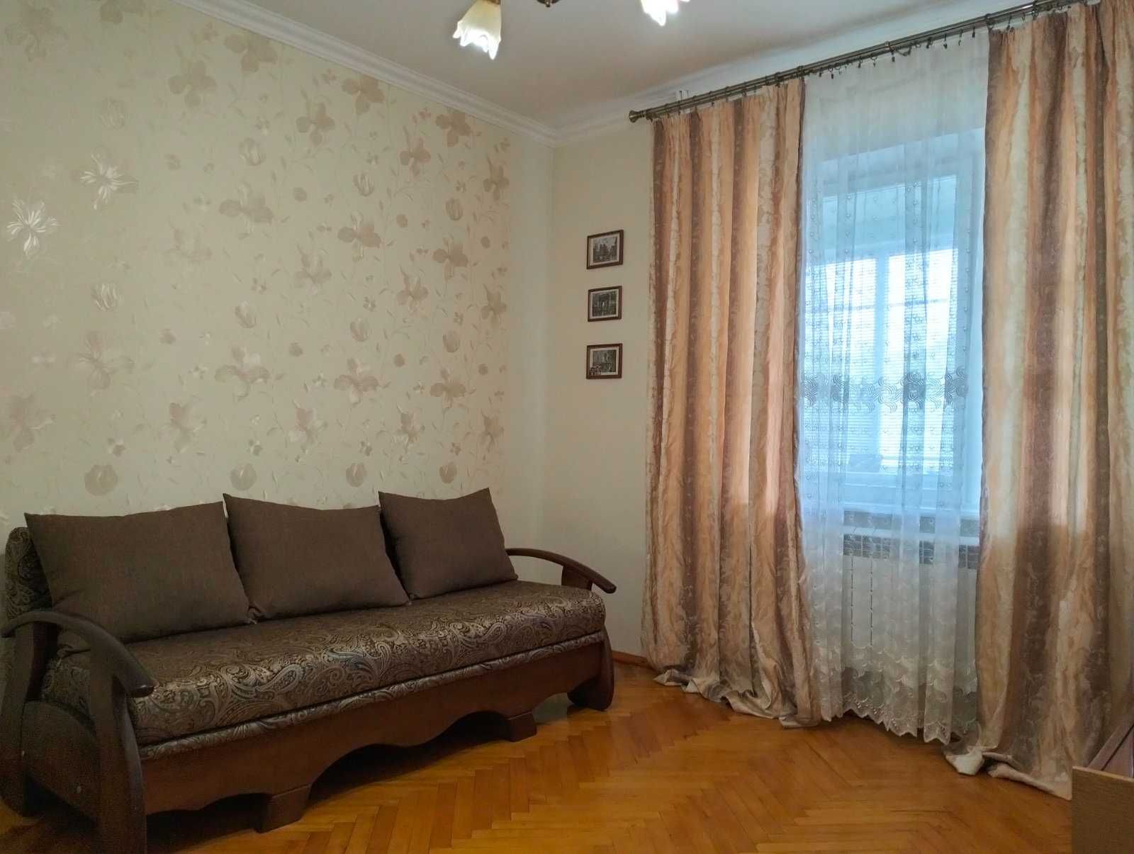 Продам коттедж, зупинка "Мальовнича.