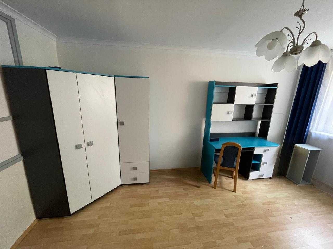 2 pokoje obok Biznes Quatro, UR, UE, PK, blisko centrum (Celarowska)