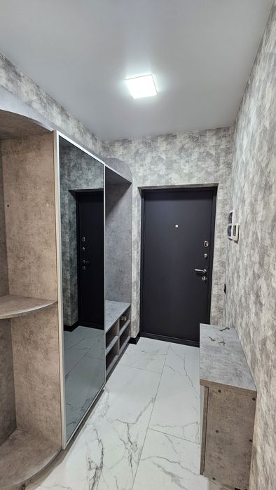 Эксклюзив 3 комнатная ЖК Ньютона Новые Дома Коммунальный рынок