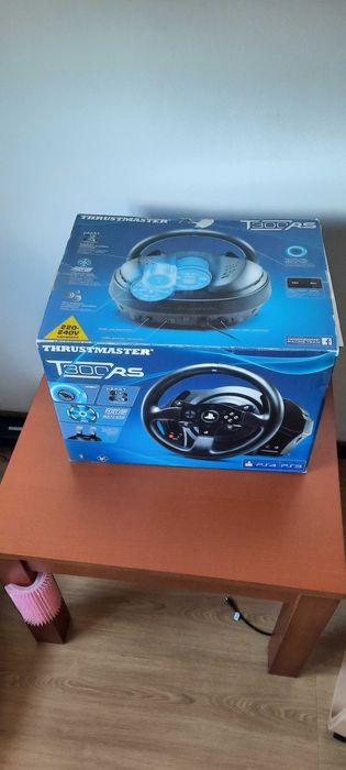 Volante Thrustmaster T300RS