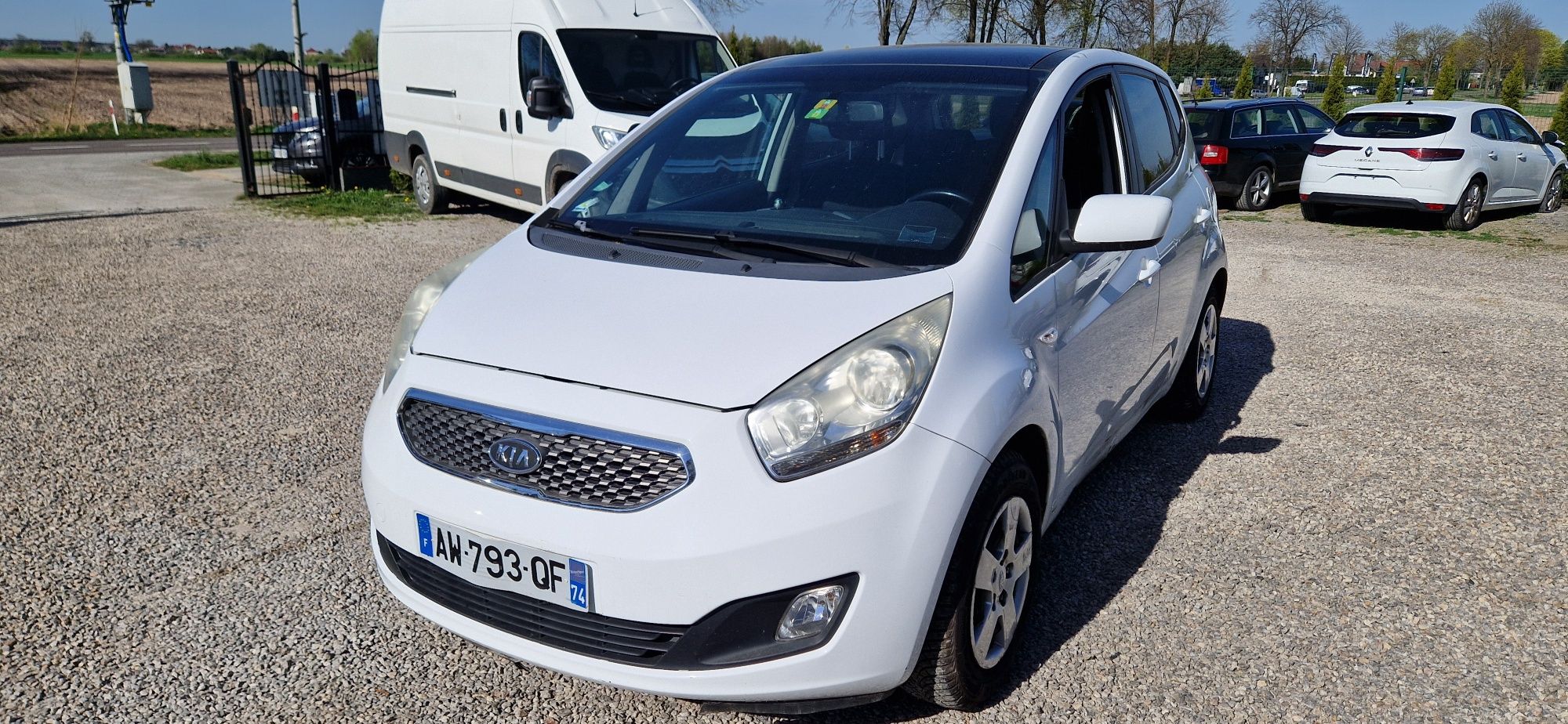 KIA VENGA 2010 1.6 automat