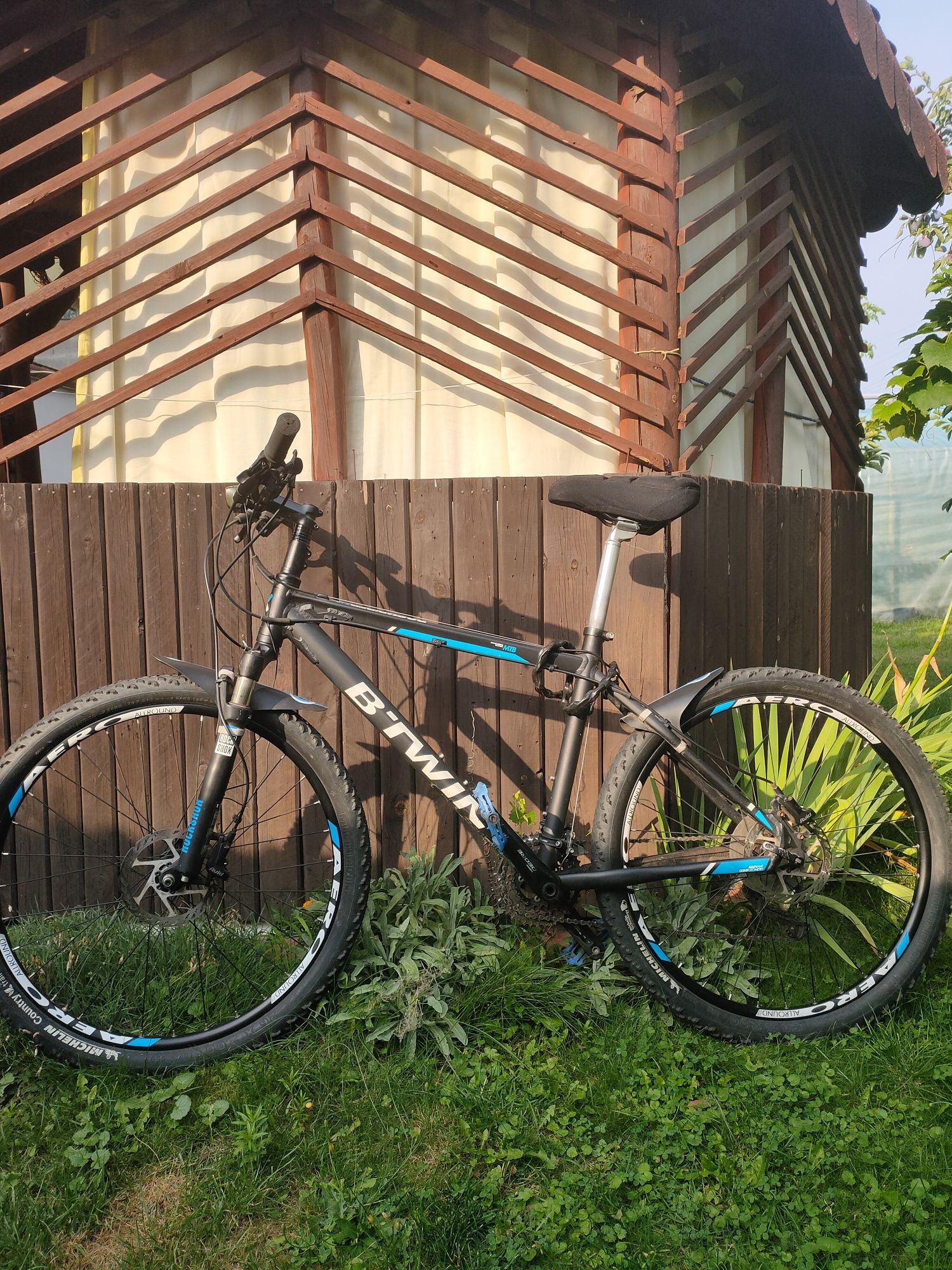 Btwin Rockrider 560 Shimano SLX Deore Rockshox