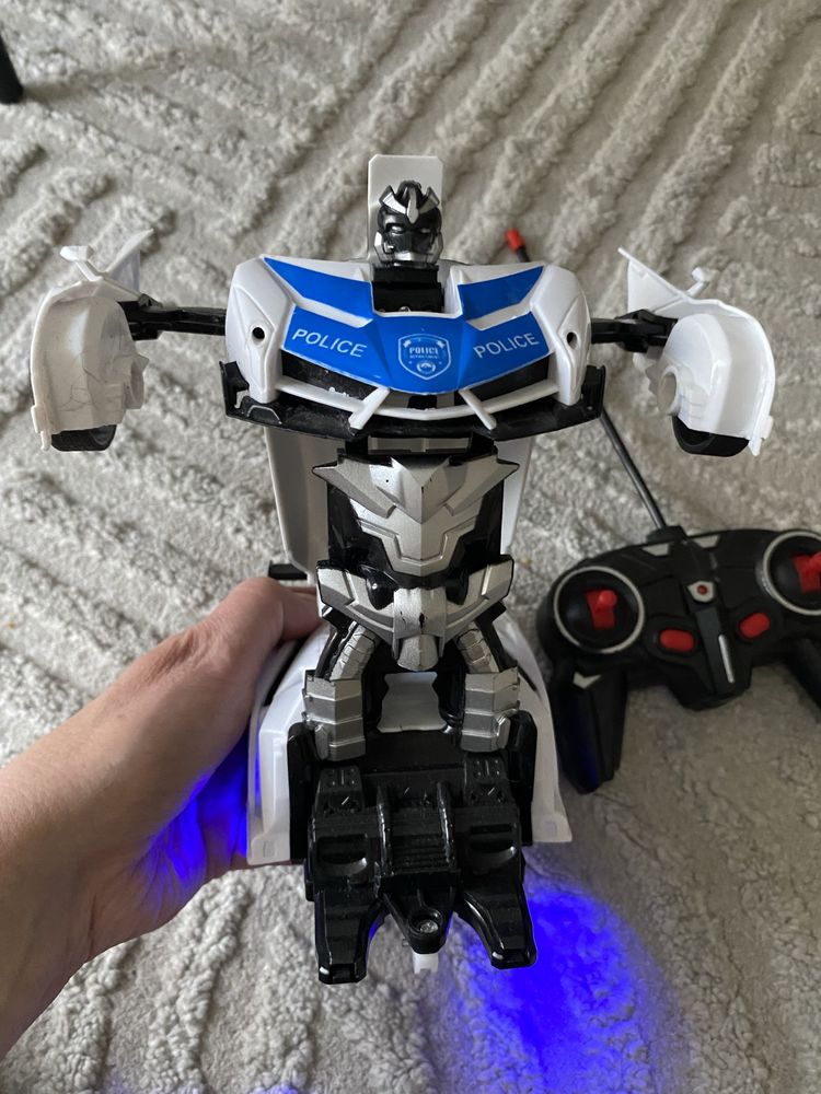 Samochod-robot na pilot