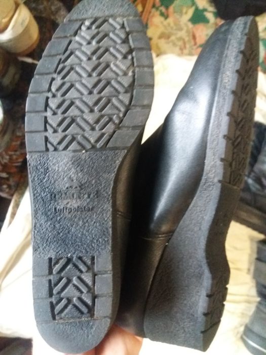 продам женскую обуаь зимнюю р 37-38