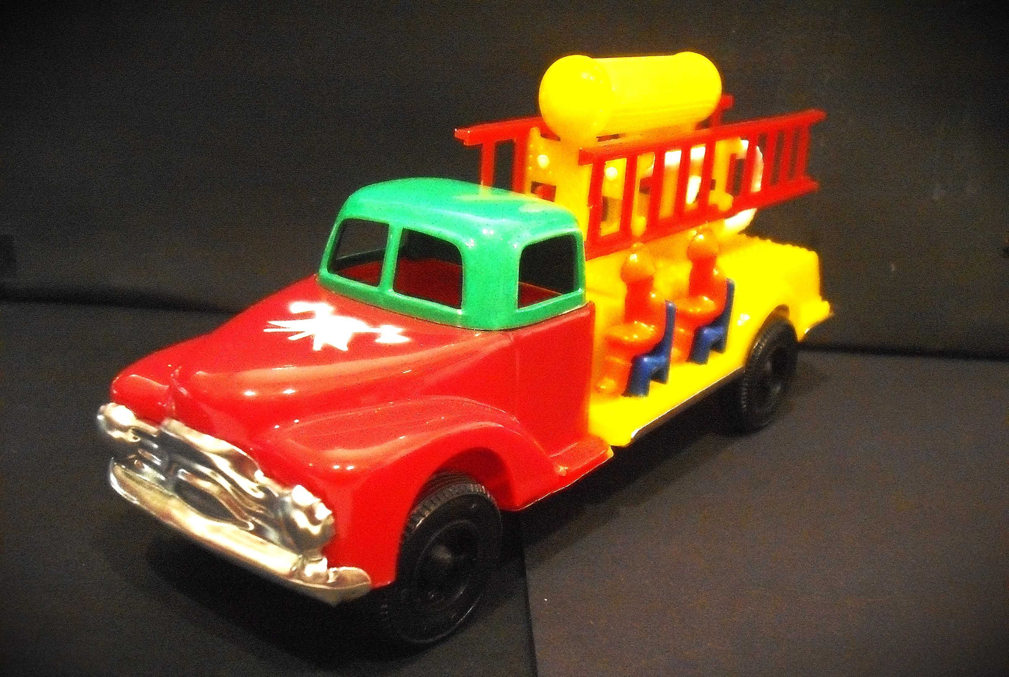 Camionete de bombeiros  da PEPE - personalizado