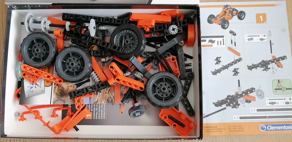 Sprzedam Clementoni Laboratorium mechaniki łazik i quad 60954