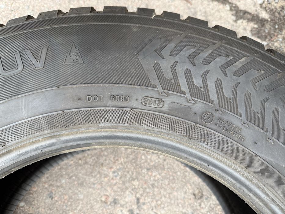 Nokia hakkapelita 8 suv 275/65R18