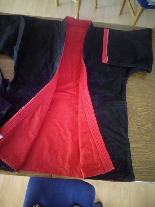 Kimono i spodnie do walk wręcz