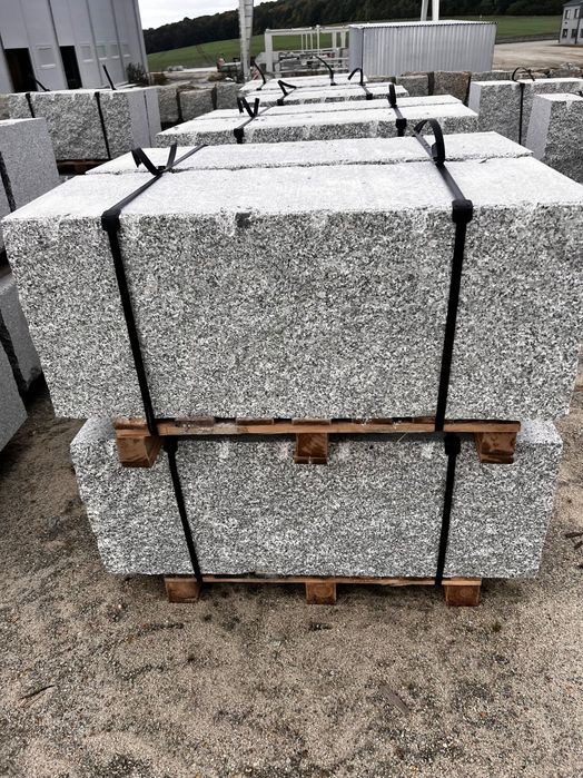 bloki granitowe łupane 30x30 40x40 granit szary polski producent